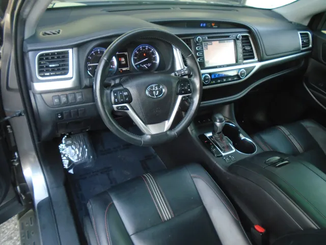 2019 Toyota Highlander SE - Photo 37