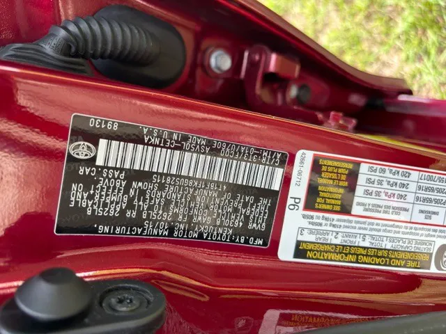 2016 Toyota Camry LE - Photo 11