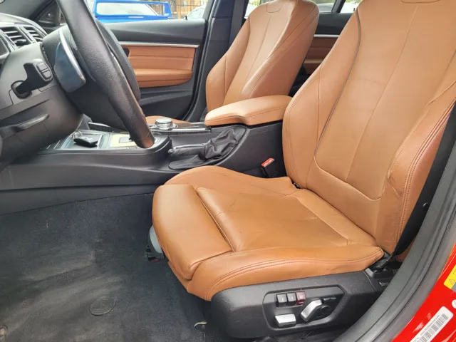 2016 BMW 3 Series 330e - Photo 19