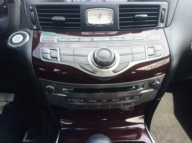 2015 INFINITI Q70 3.7 - Photo 10