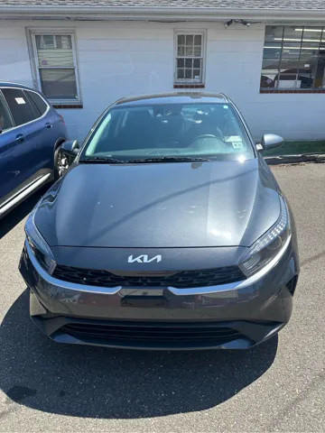 2023 Kia Forte LXS AT's photo