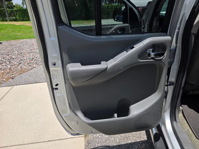 2017 Nissan Frontier SV - Photo 36