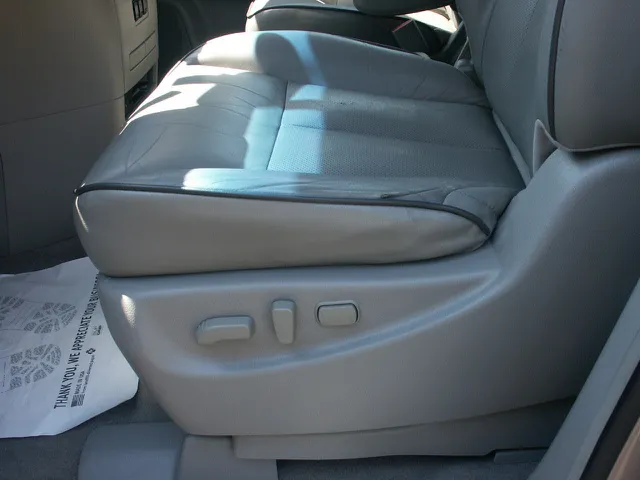 2013 Nissan Quest SV - Photo 16