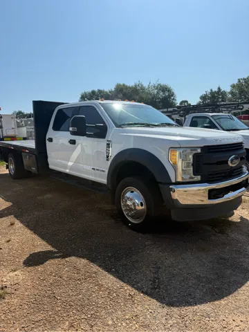 2017 Ford F-550 - Photo 10