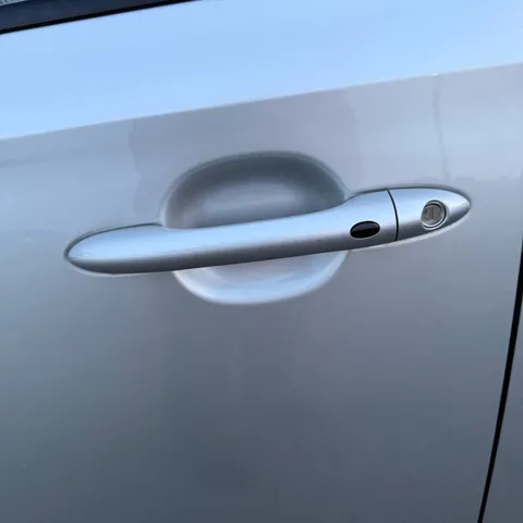 2017 Kia Sedona LX - Photo 10