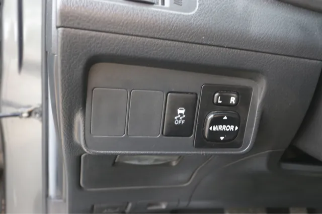 2010 Toyota Corolla LE - Photo 13