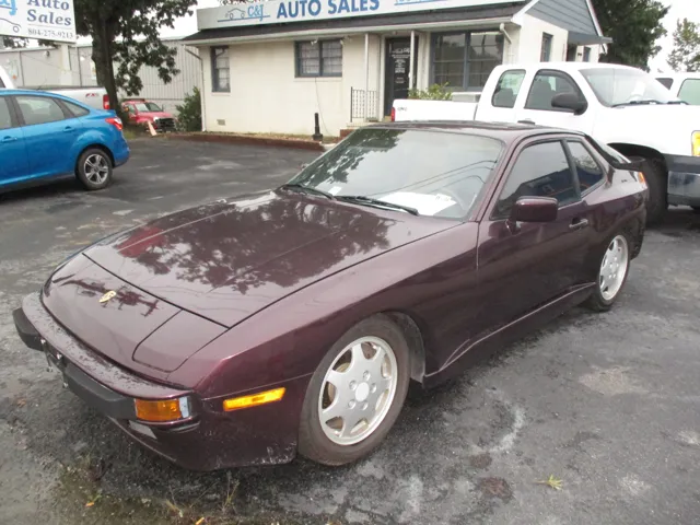 1986 Porsche 944 Base