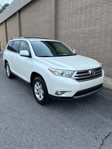 2013 Toyota Highlander's photo