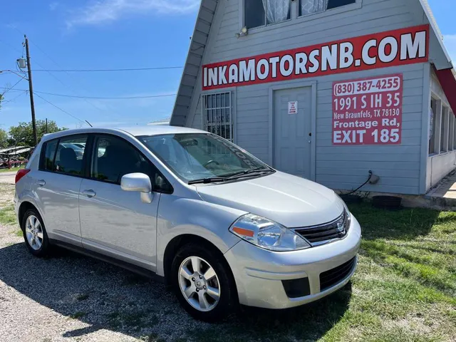 2012 Nissan Versa's photo