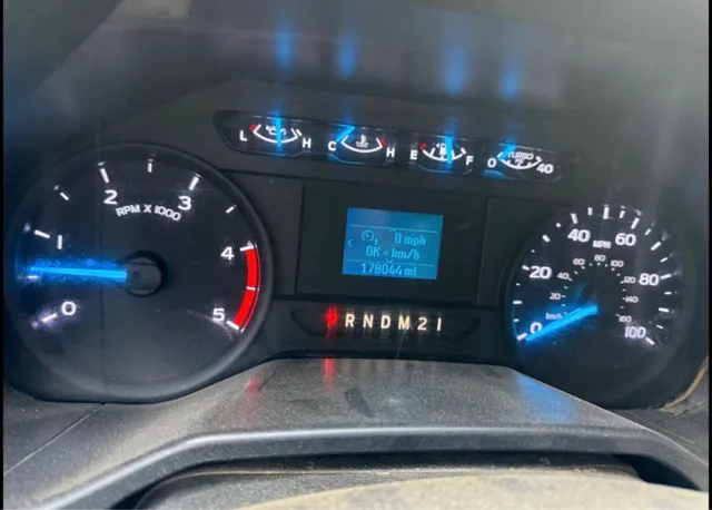 2017 Ford F-550 - Photo 8