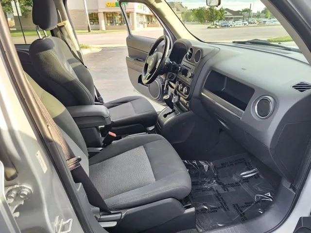 2011 Jeep Patriot Latitude photo 14