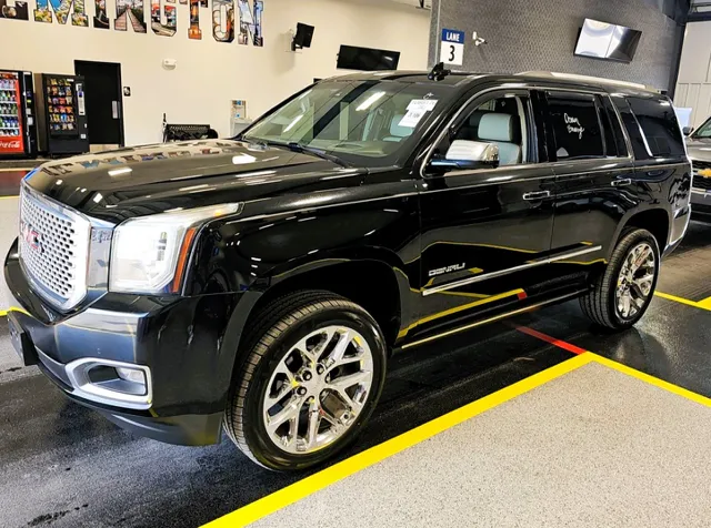 2017 GMC Yukon Denali's photo