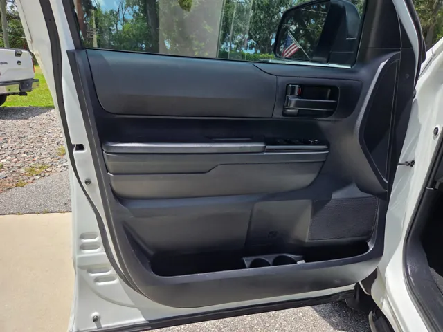 2018 Toyota Tundra SR5 photo 13