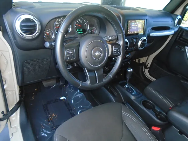2017 Jeep Wrangler Unlimited Sahara - Photo 37