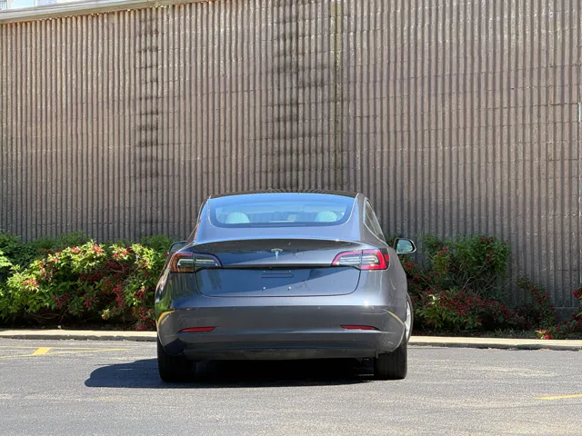 2018 Tesla Model 3 - Photo 9