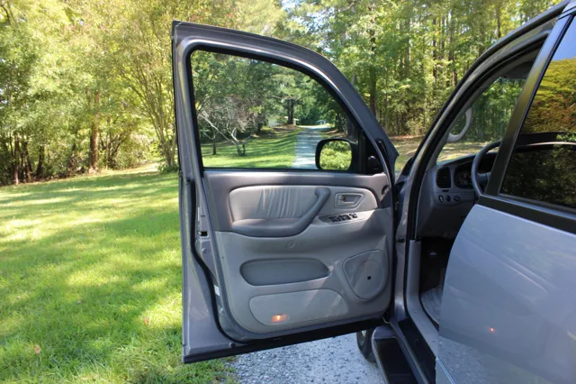 2001 Toyota Sequoia Limited - Photo 8