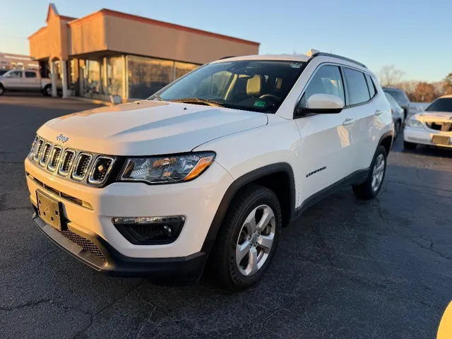 2019 Jeep Compass Latitude's photo