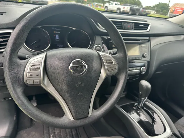 2015 Nissan Rogue SV - Photo 9