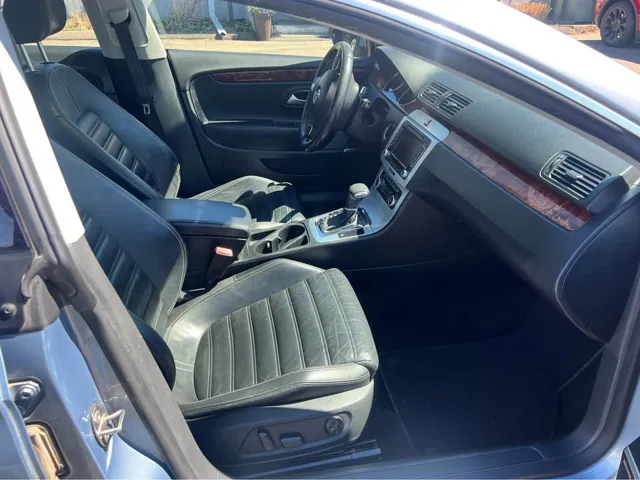 2010 Volkswagen CC VR6 4Motion - Photo 12