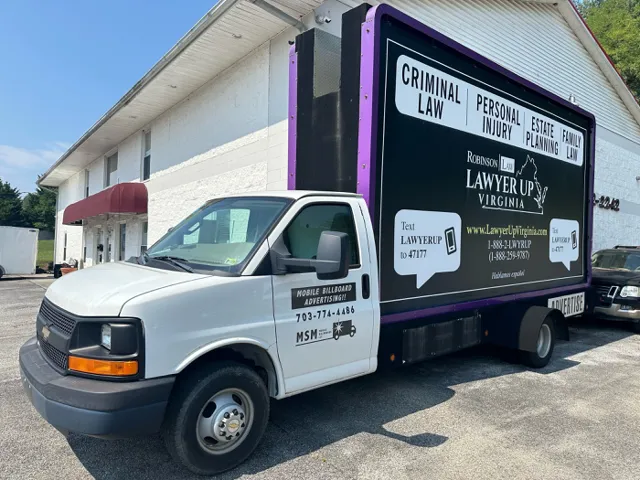 2016 Chevrolet Express Cutaway Base's photo