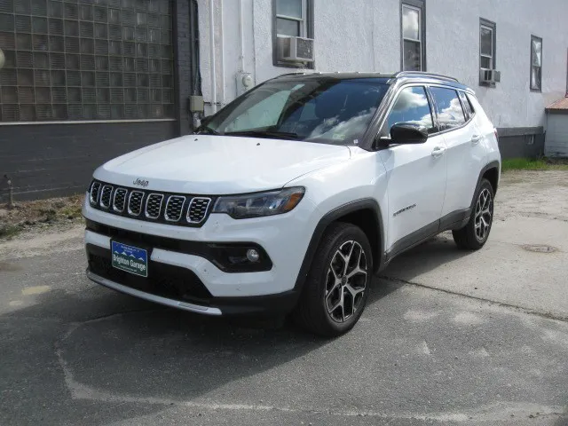 2025 Jeep Compass Limited 4X4's photo