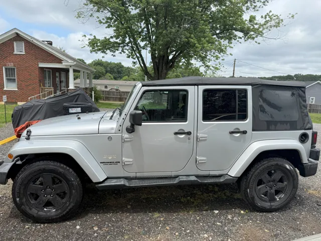 2012 Jeep Wrangler Unlimited Sahara's photo