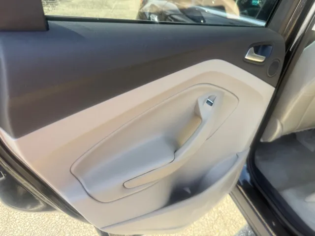 2015 Ford Escape Titanium - Photo 18