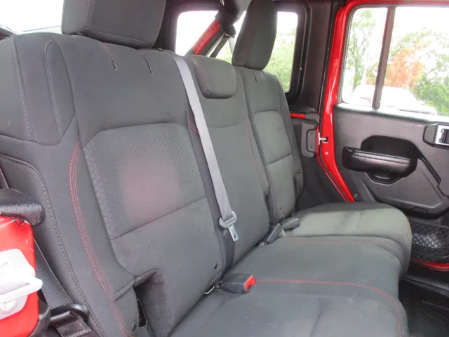2018 Jeep Wrangler Unlimited Rubicon photo 10