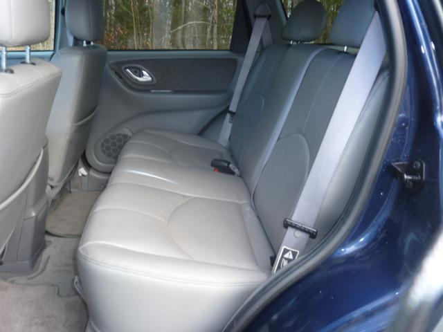 2002 Mazda Tribute |