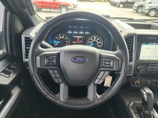 2016 Ford F-150 XLT photo 21