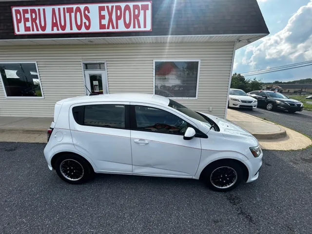 2017 Chevrolet Sonic LT
