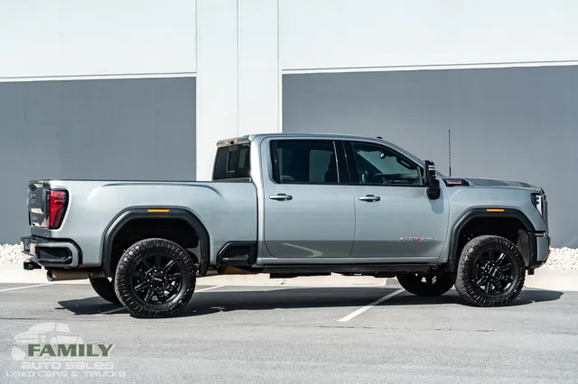 2024 GMC Sierra 2500HD AT4 - Photo 11