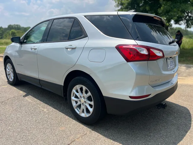 2019 Chevrolet Equinox LS - Photo 7