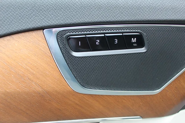 2018 Volvo XC90 Inscription photo 12