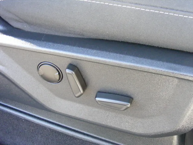 2023 Ford F-150 XLT - Photo 23