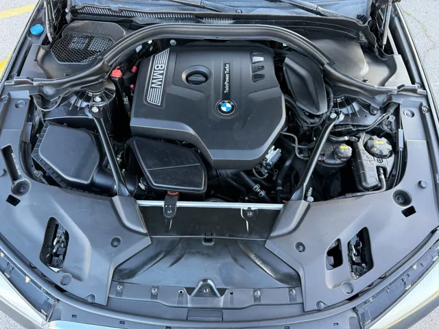 2017 BMW 5 Series 530i - Photo 31
