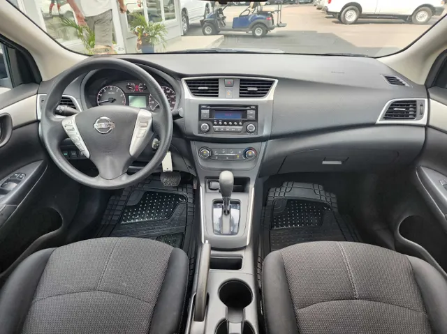 2017 Nissan Sentra S photo 17