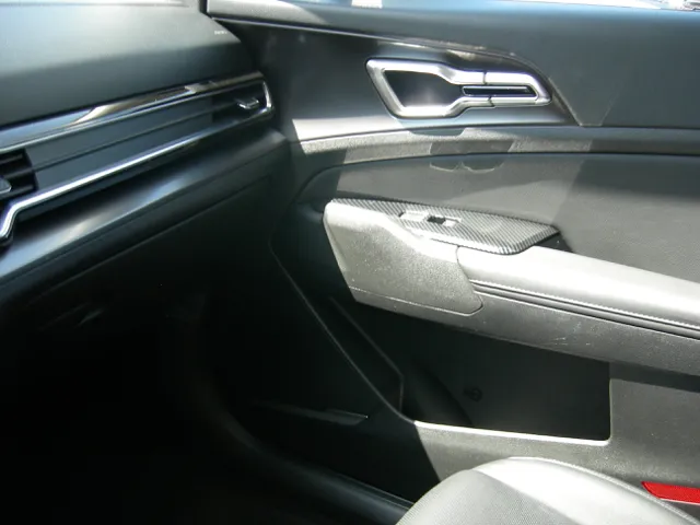2023 Kia Sportage EX - Photo 16