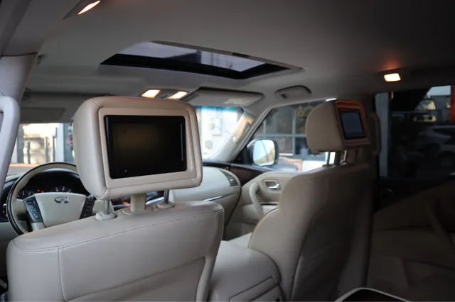 2014 Infiniti QX80 photo 26