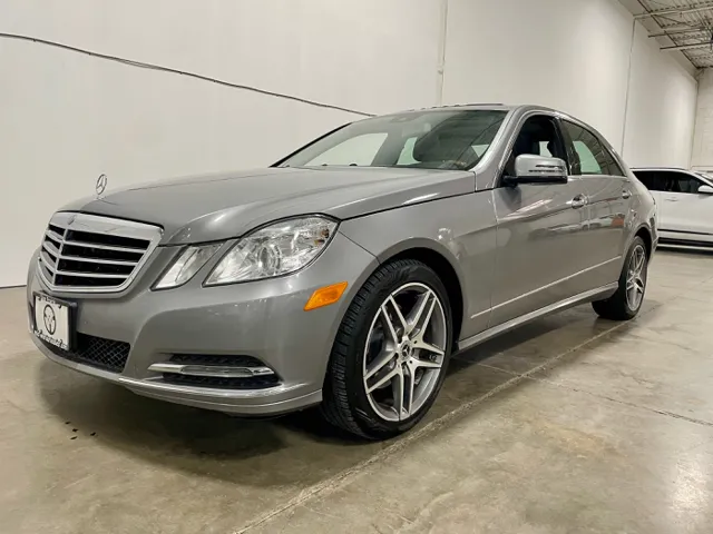 2013 Mercedes-Benz E-Class's photo