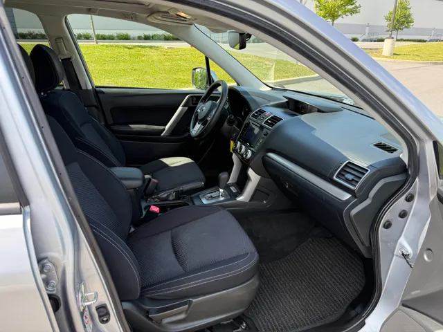 2017 Subaru Forester Premium - Photo 17