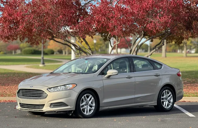 2015 Ford Fusion SE