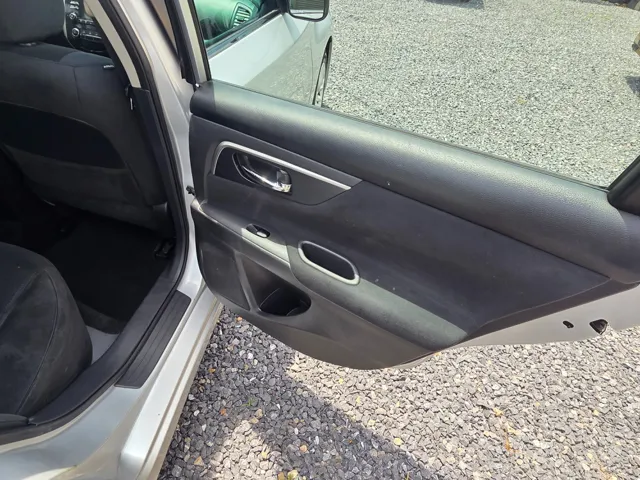 2015 Nissan Altima S - Photo 19