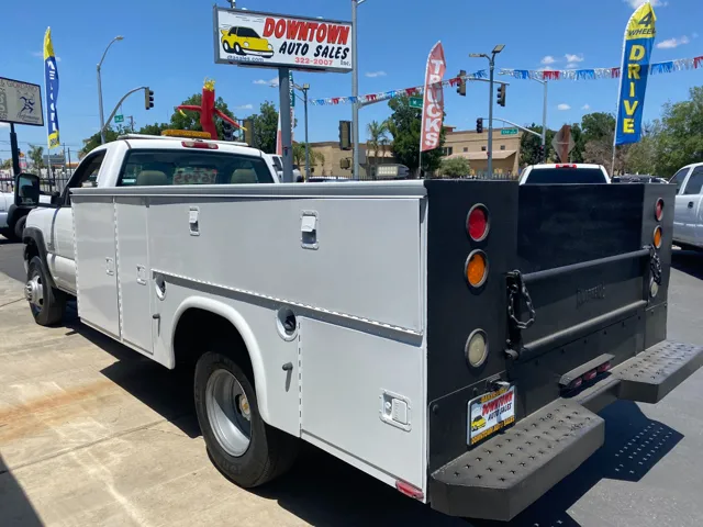 2004 Chevrolet Silverado 3500 Chassis Cab LS - Photo 5