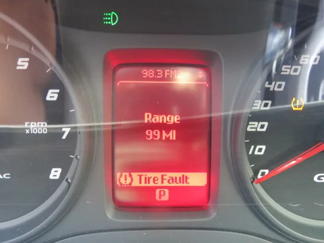 2009 Pontiac G8 Base - Photo 12