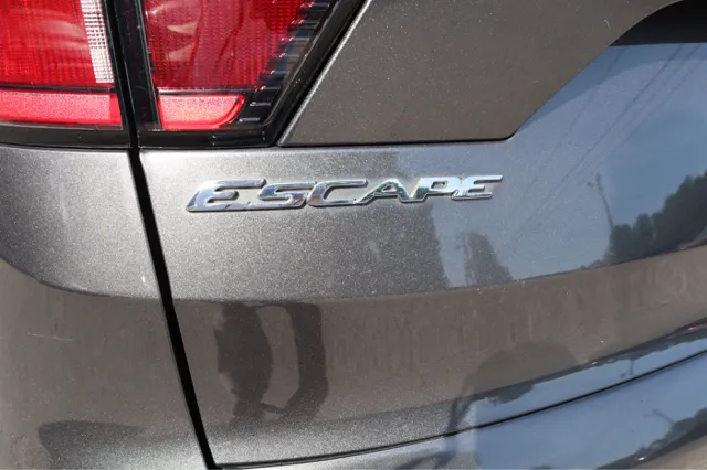 2017 Ford Escape Titanium - Photo 8
