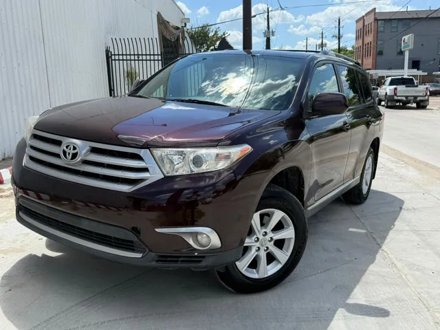 2012 Toyota Highlander Base's photo