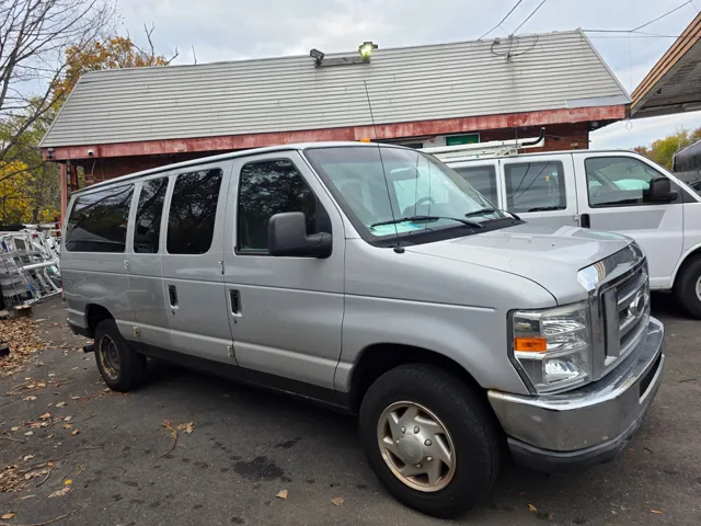 2010 Ford E-Series Econoline Wagon XL