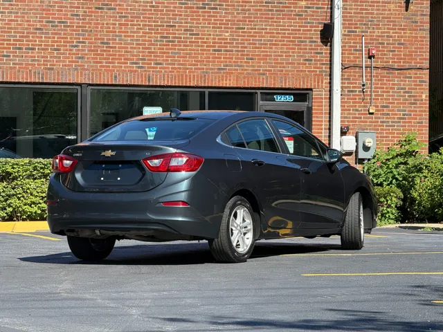 2017 Chevrolet Cruze LT - Photo 32