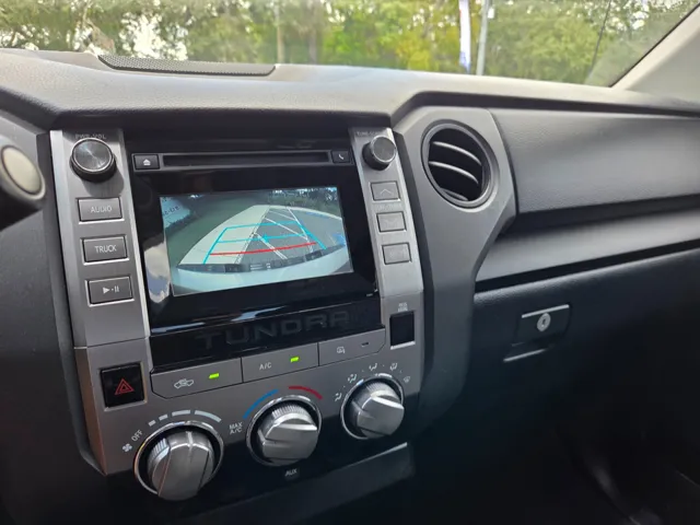 2018 Toyota Tundra SR5 photo 17